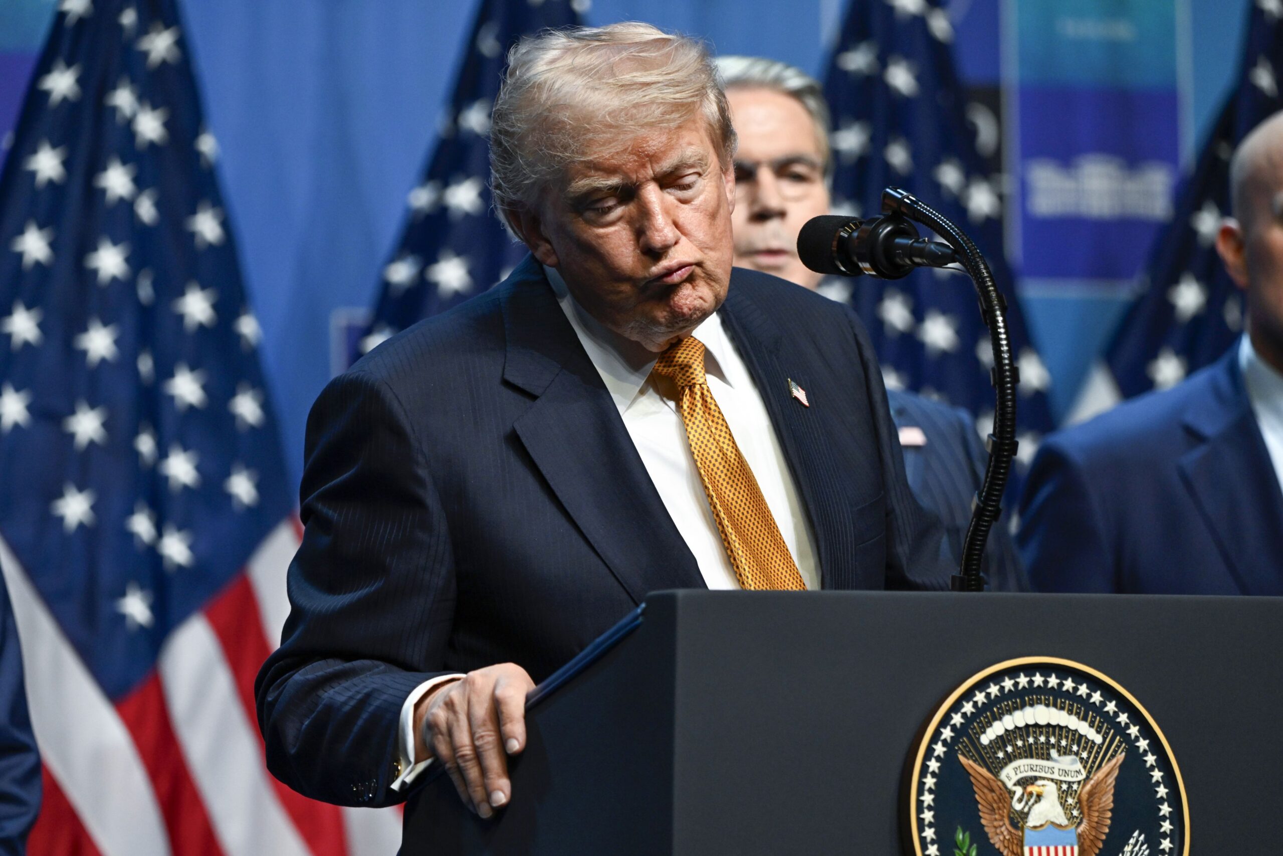 Donald Trump propune noi denumiri pentru inteligența artificială, punând accent pe putere și superioritate