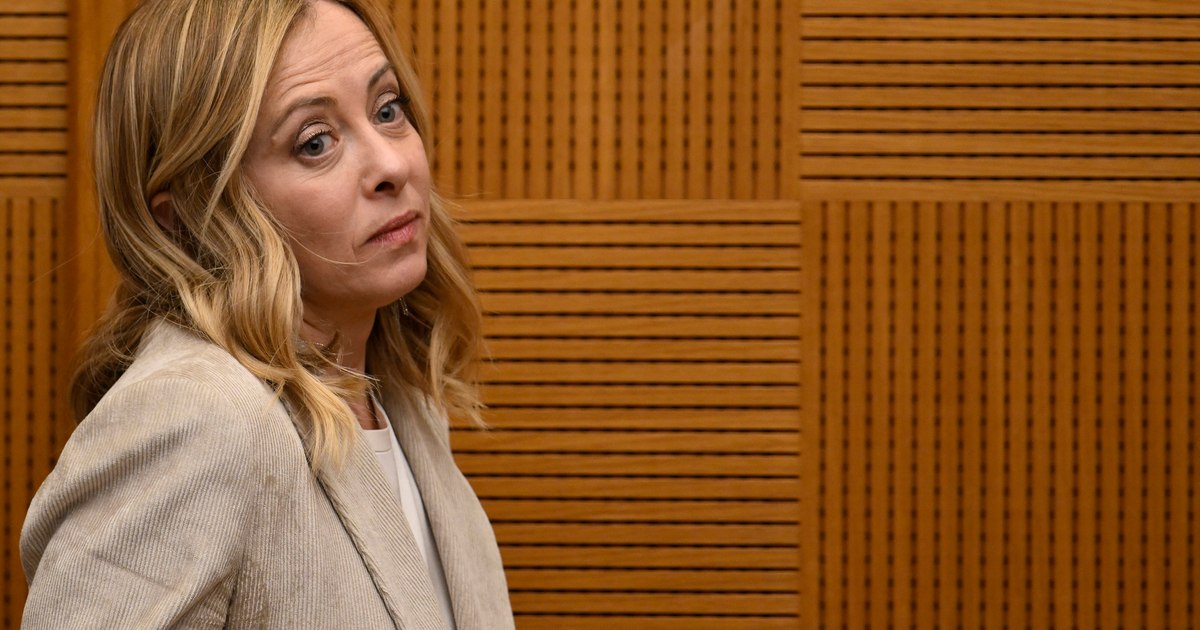 Giorgia Meloni propune interzicerea vălului islamic și limitarea numărului de elevi străini în școli
