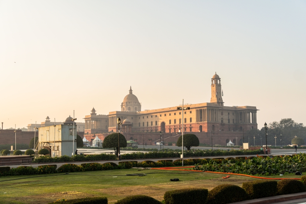 India se află în dilemă între amenințările tarifare ale lui Trump și importurile de petrol din Rusia