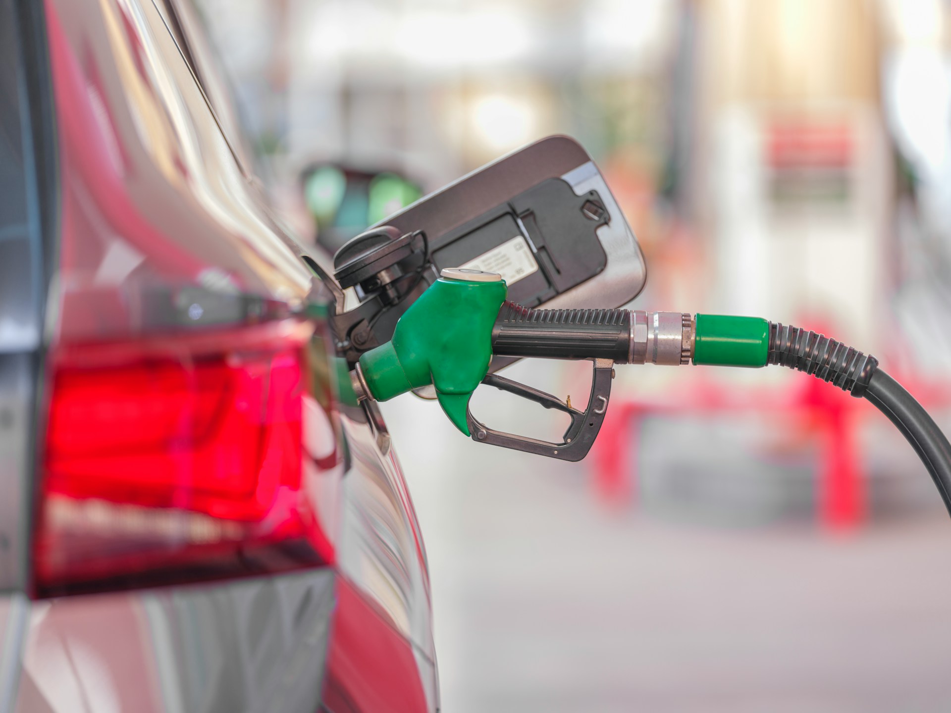 Bolivia elimină subvențiile la motorină pentru a combate deficitul și contrabanda