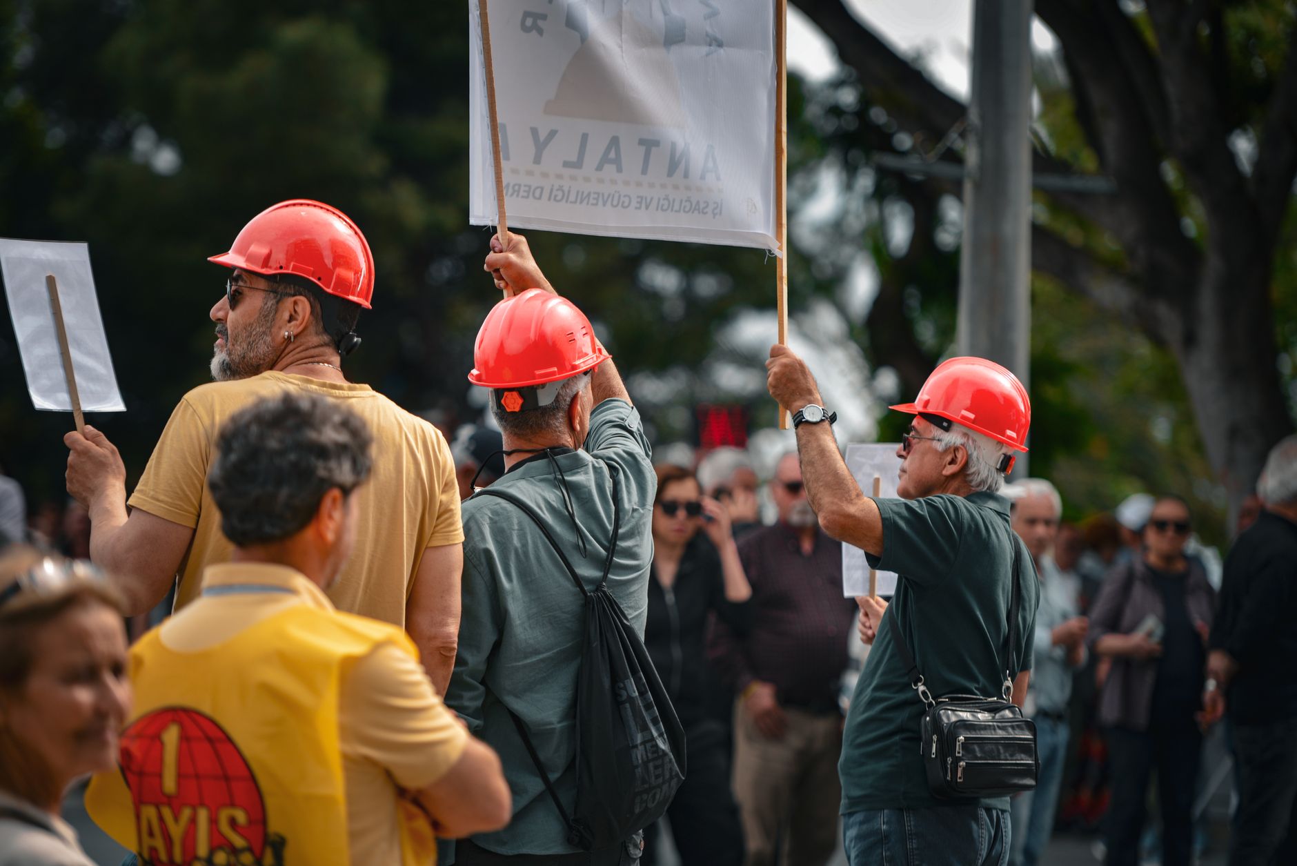 Proteste masive în Germania: Muncitorii din industria auto cer protecția locurilor de muncă