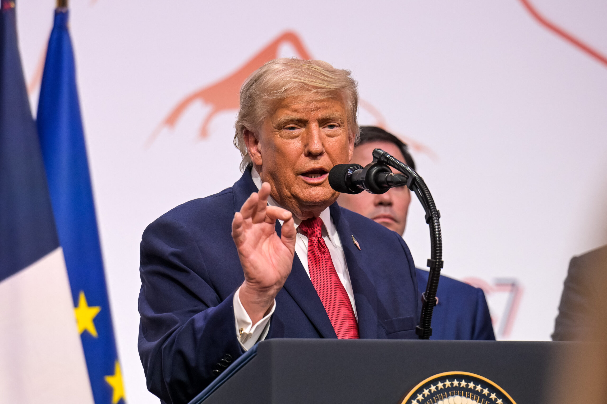 Donald Trump susține că Rusia și-a pierdut controlul asupra industriei de rafinare a petrolului