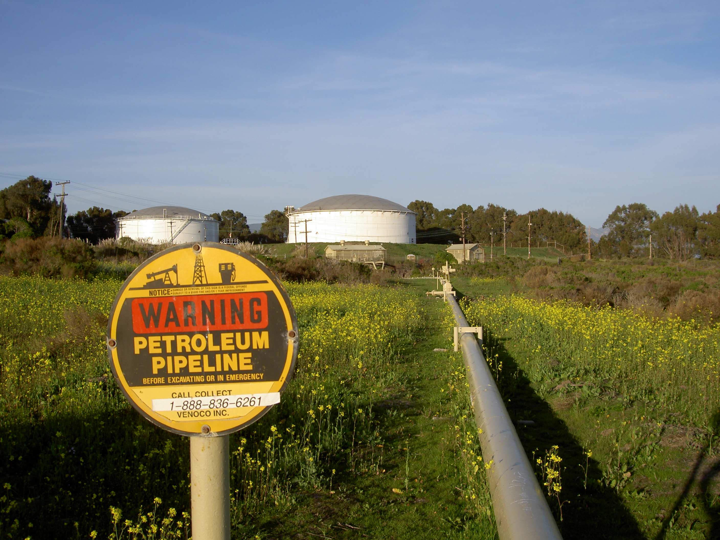 Peter Magyar respinge proiectul de construcție a depozitelor petroliere ucrainene în Ungaria
