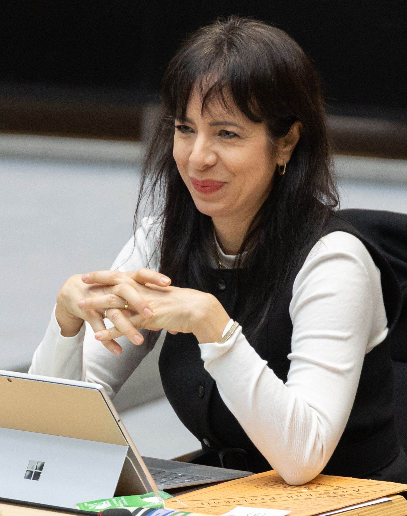 Schimbări majore în Berlin: Lidera Die Linke, Elif Eralp, vizează reducerea costurilor locuințelor