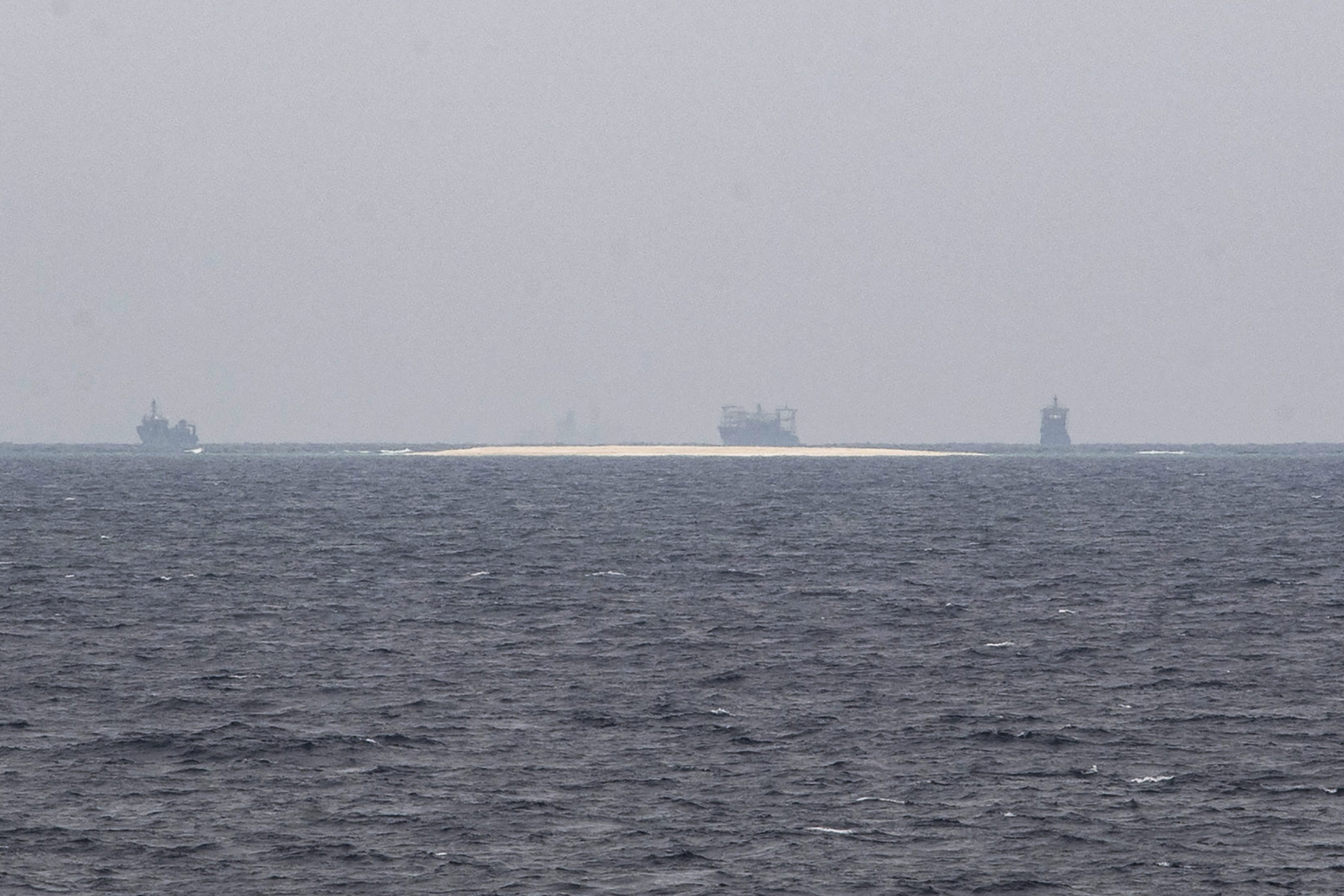 Rusia anunță lovituri asupra infrastructurii portuare și a unor nave din Ucraina