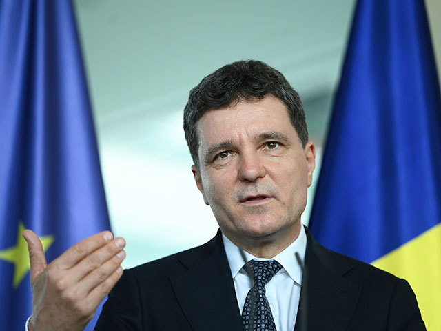 Nicușor Dan solicită consultări cu specialiștii privind limitarea accesului copiilor la rețelele sociale