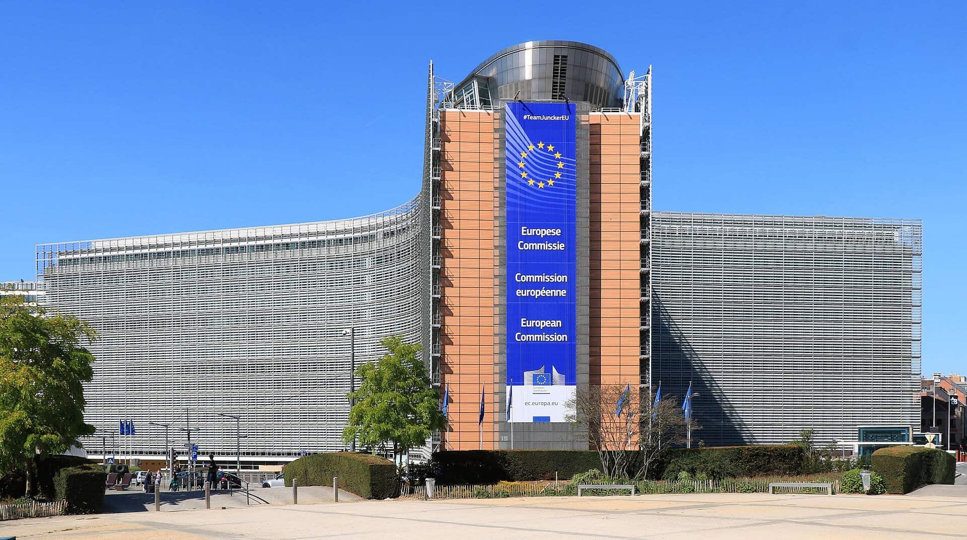 UE vrea să transforme achizițiile publice într-un motor de 600 de miliarde de euro pentru industria europeană