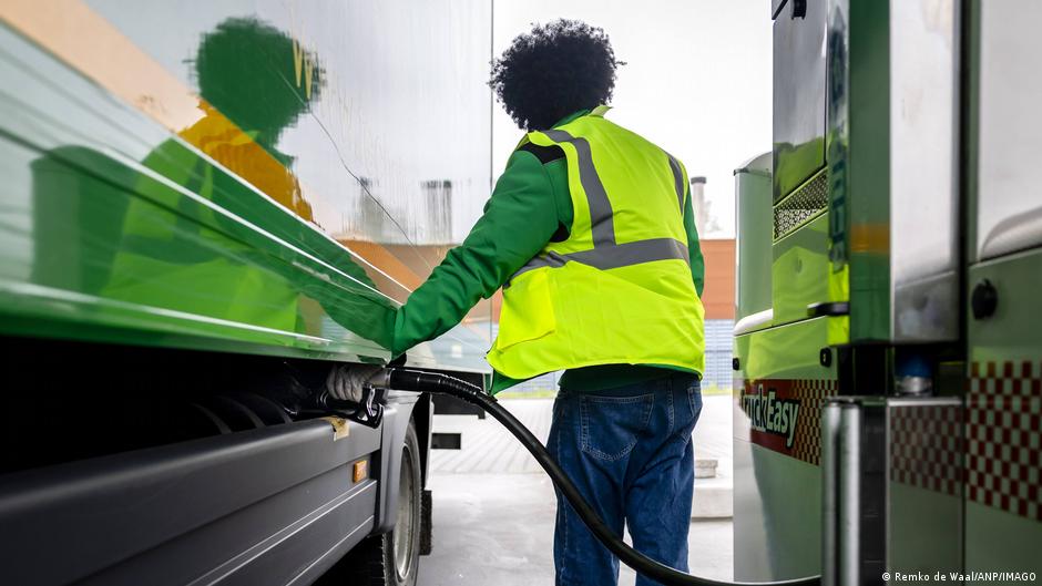 Germania va reduce taxele la carburanți și pregătește plafonarea prețurilor la benzină și motorină
