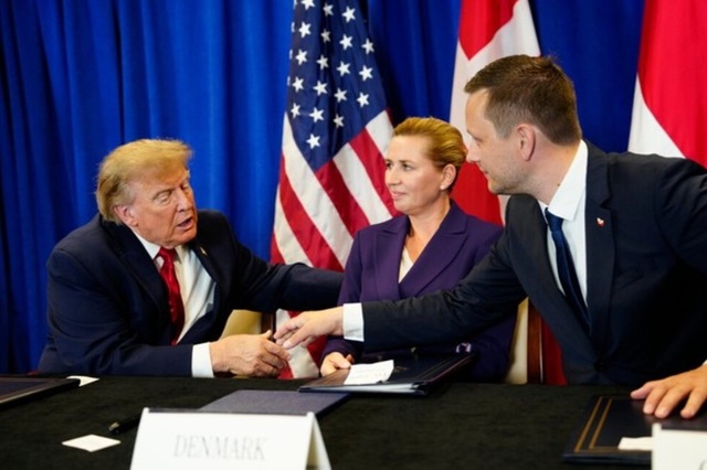 Donald Trump semnează un acord strategic de securitate cu Danemarca și Groenlanda pentru Arctica