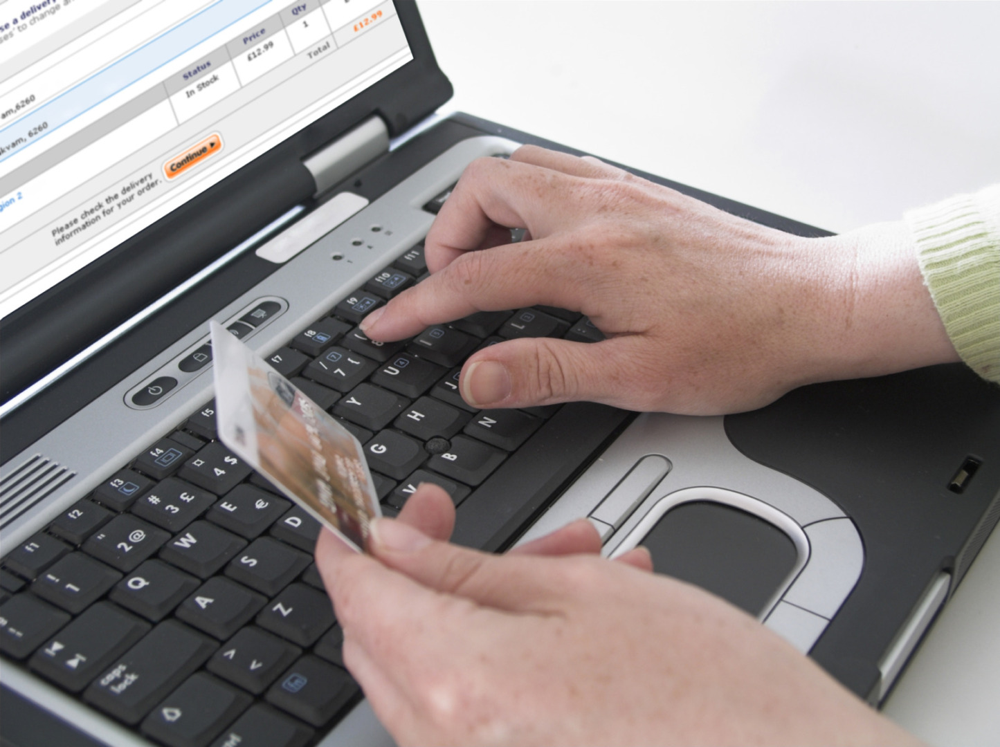 România a devenit cel mai mare sector de e-commerce din Europa de Est, cu o valoare de 12,9 miliarde de euro