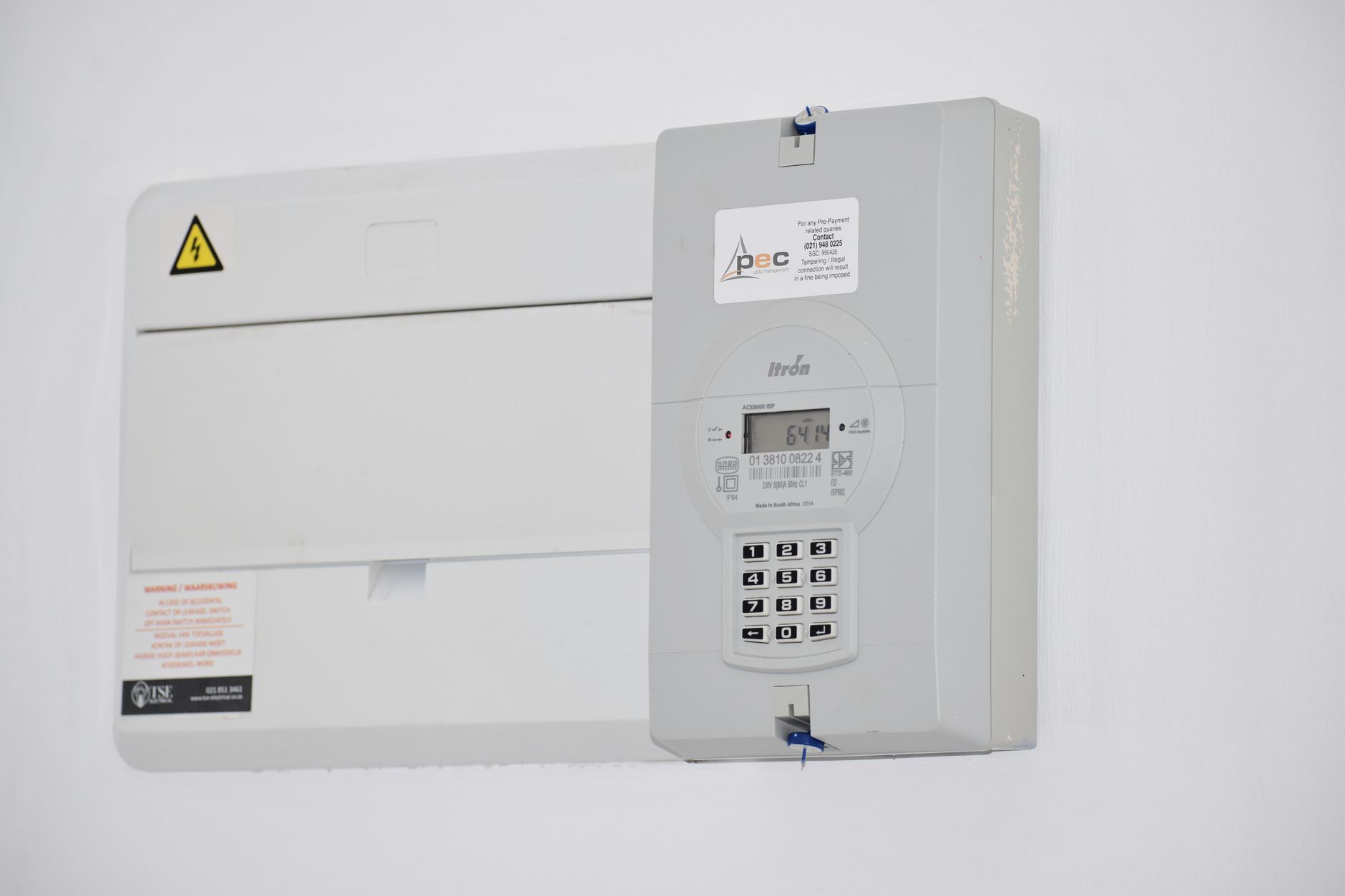 Costurile ascunse pot îngreuna schimbarea furnizorului de energie, avertizează CEER