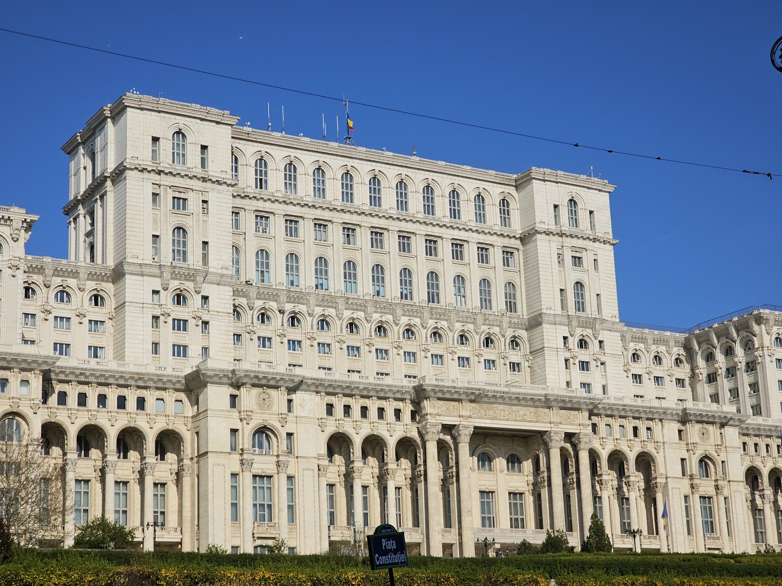 The Heritage Foundation avertizează că lipsa predictibilității interne poate afecta investițiile americane în România