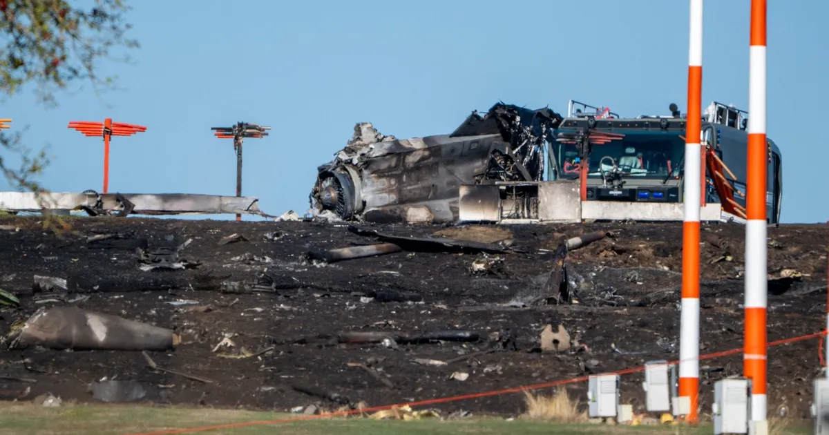 Un avion de vânătoare F-16 s-a prăbușit la baza aeriană americană Spangdahlem, din Germania