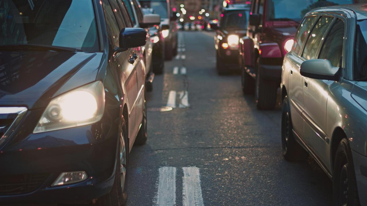 România se confruntă cu fraude masive la kilometrajul mașinilor, în medie sunt șterse peste 95.000 km