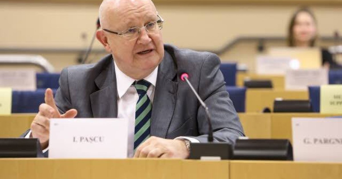 Ioan Mircea Pașcu analizează noile amenințări globale în prima ediție a emisiunii „Agenda Internațională”