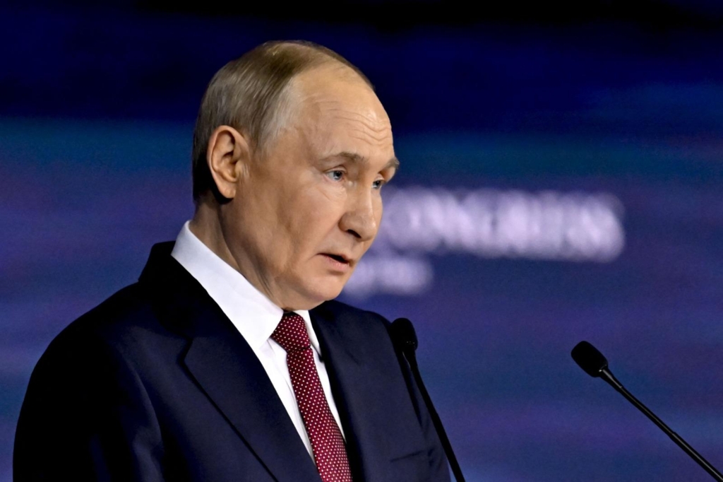 Bloggerul Stanislav Morozov a fost condamnat la închisoare după ce a jignit pe Vladimir Putin pe buletinele de vot