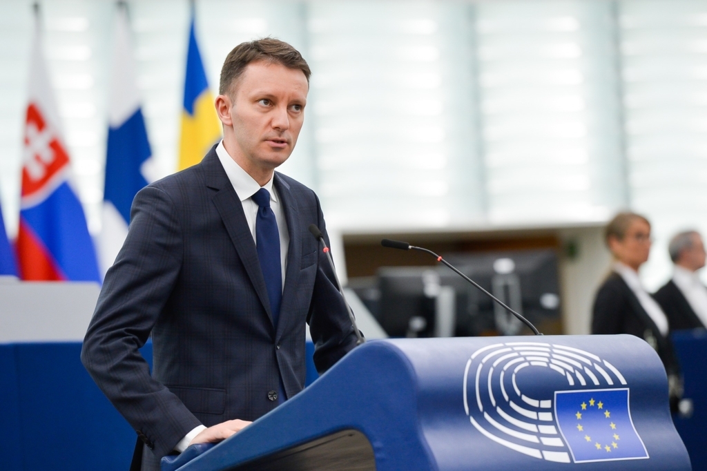 Tensiuni politice după amenințările lui Siegfried Mureșan cu grupul S&D: PSD reacționează acid