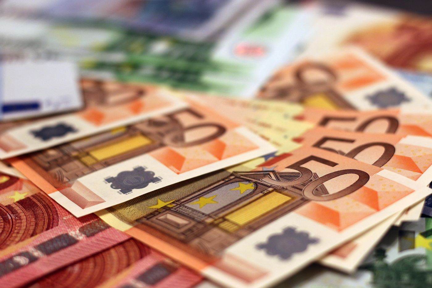 Comisia Europeană propune deblocarea a 4,2 miliarde de euro pentru Ungaria