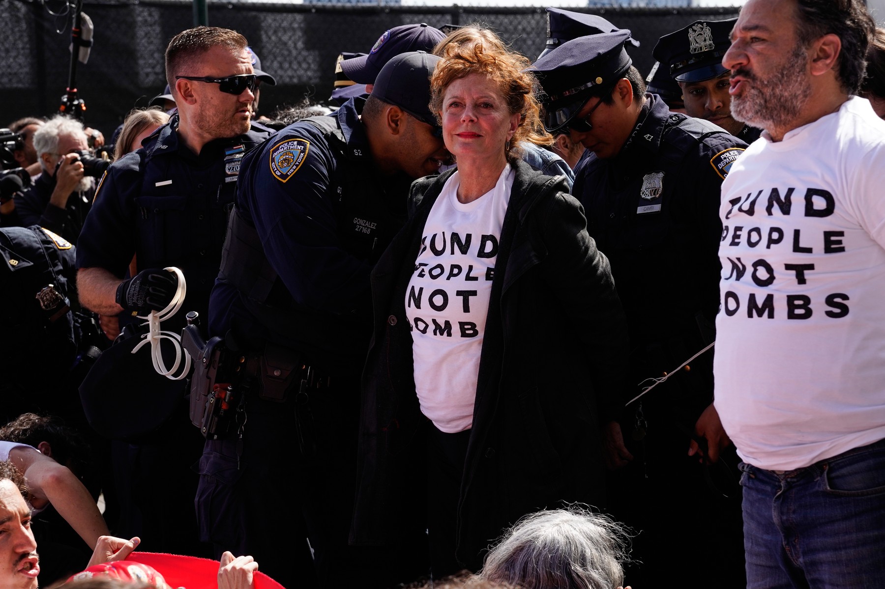 Vedete de la Hollywood reținute de poliția din New York în timpul unui protest împotriva lui Netanyahu
