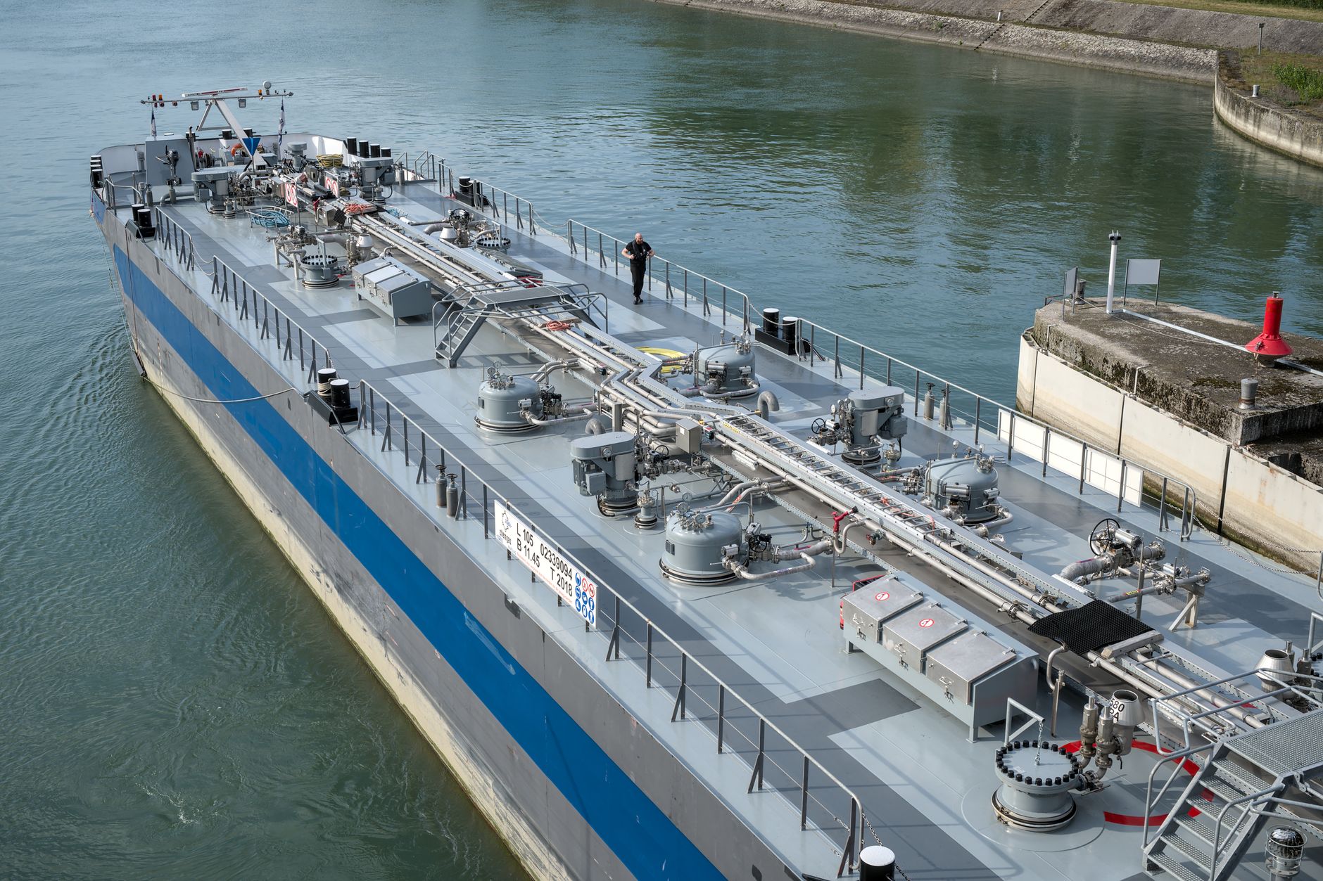 Europa reduce numărul navelor rusești sub pavilion fals, dar riscul de interceptare crește