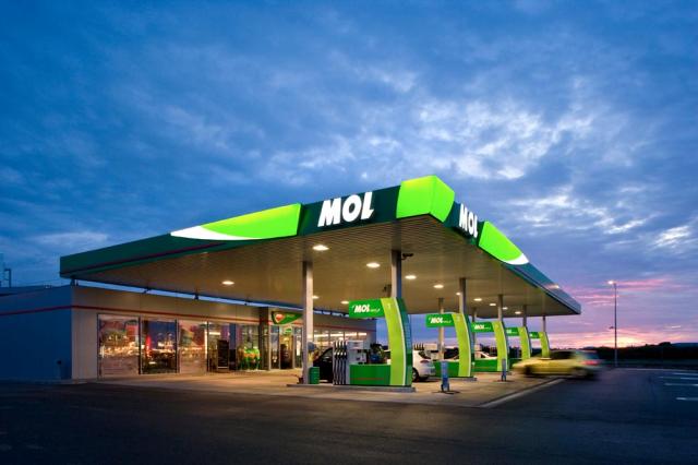 Ungaria solicită prelungirea scutirii de la sancțiunile UE pentru importul de petrol și gaze rusești