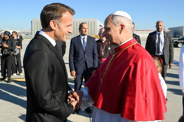 Papa Leon al XIV-lea a sosit în Franța pentru o vizită de patru zile cu teme de pace și inteligență artificială