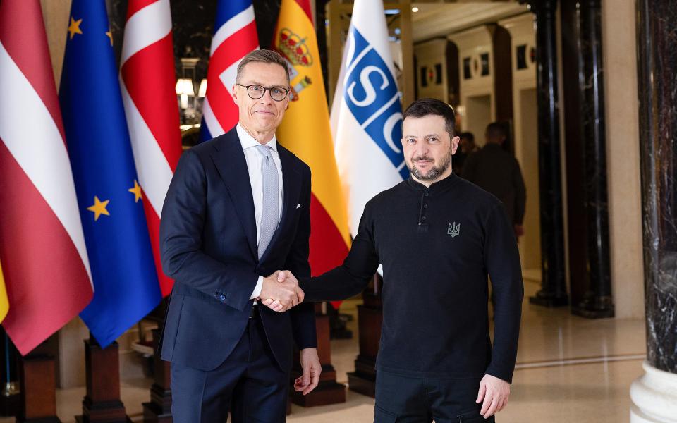 Alexander Stubb solicită lui Elon Musk extinderea serviciului Starlink în Rusia pentru sprijinirea Ucrainei