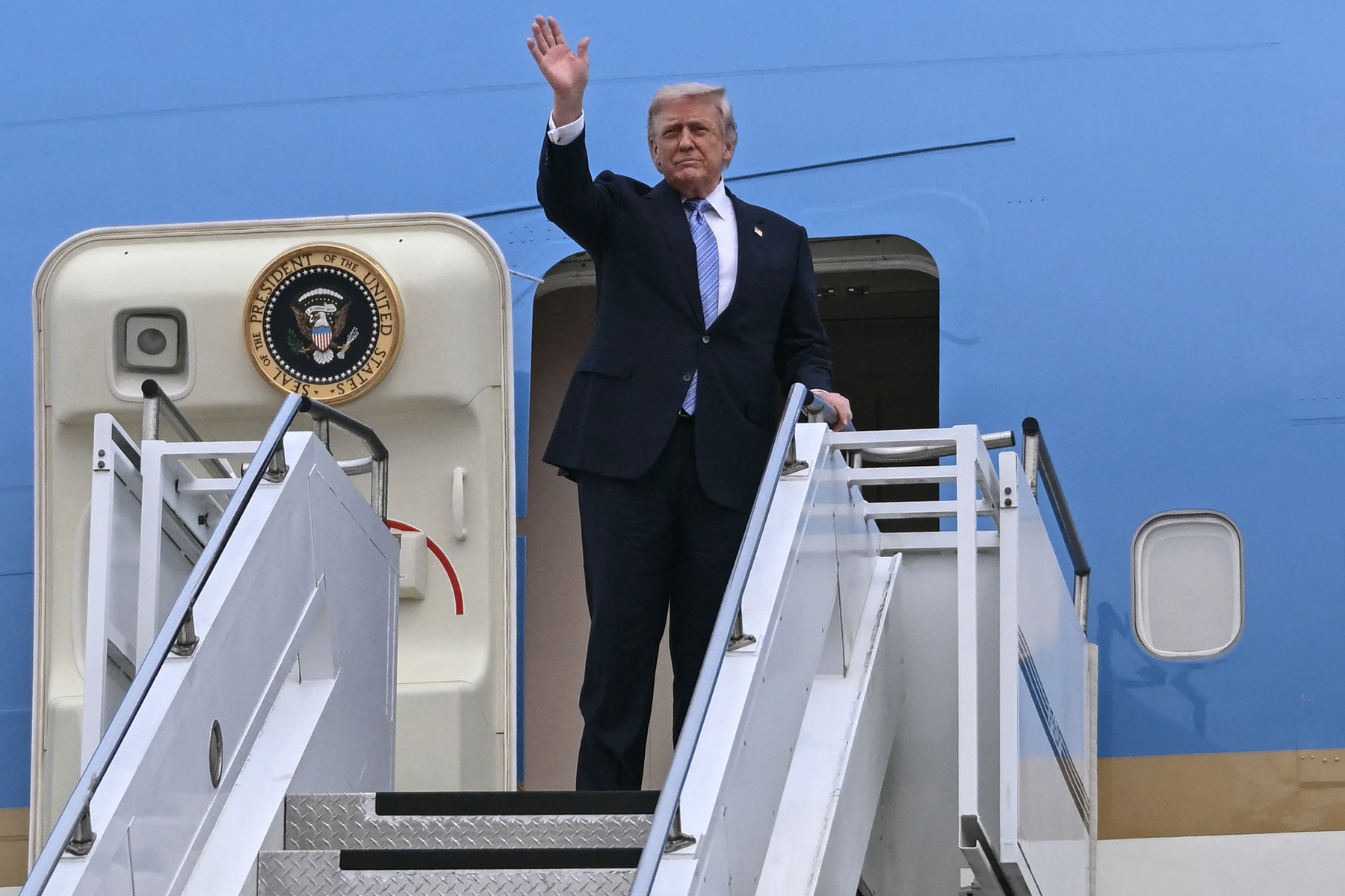 Donald Trump respinge propunerea Iranului pentru redeschiderea strâmtorii Ormuz