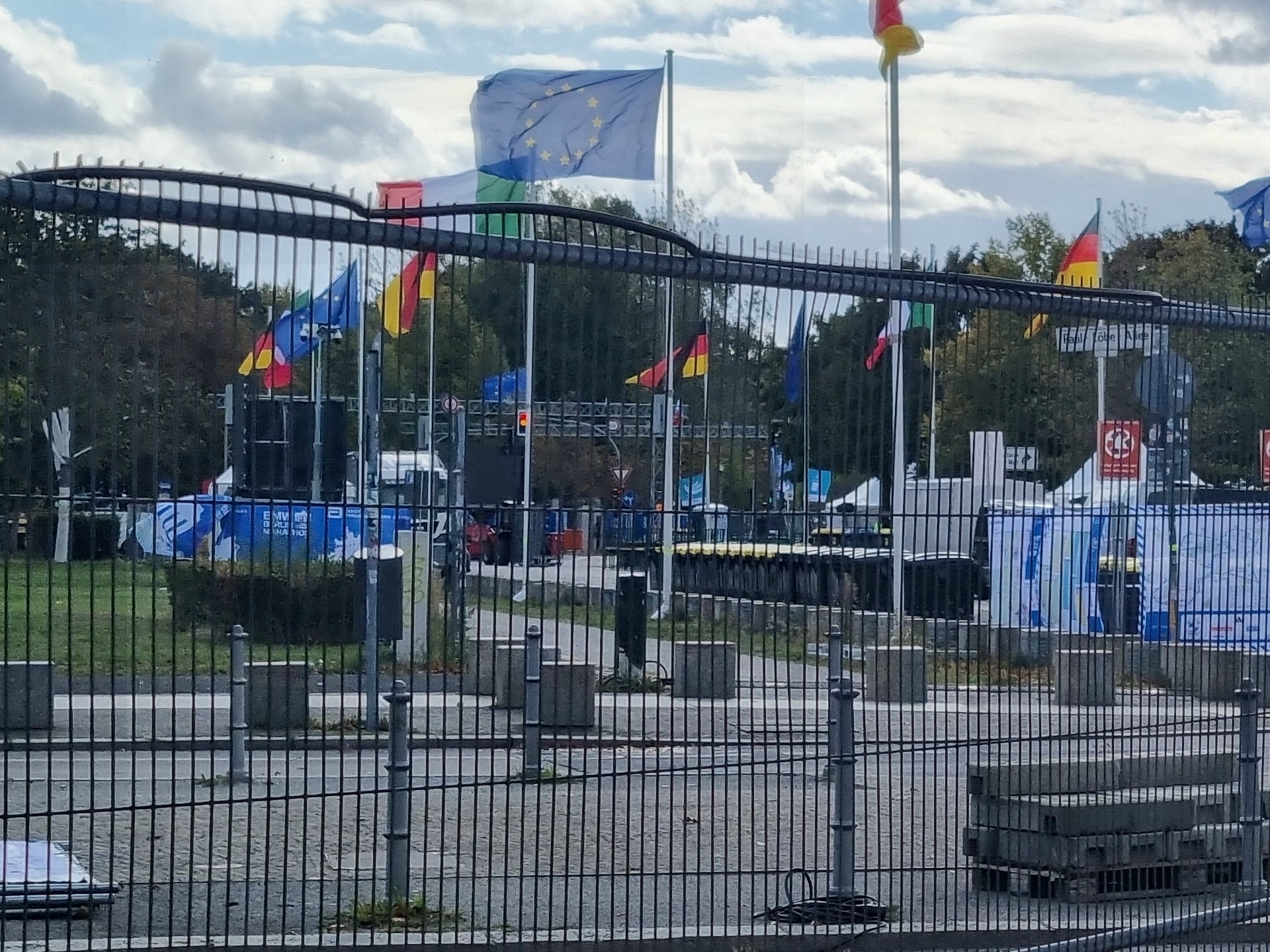 Controversă diplomatică: Întrebări privind influența SUA asupra politicii din România și afacerile cu gaze