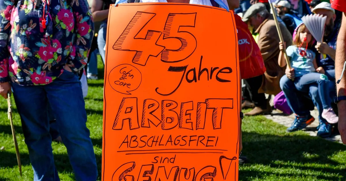 Proteste masive în Germania: Aproximativ 175.000 de persoane au ieșit în stradă împotriva reformelor guvernamentale