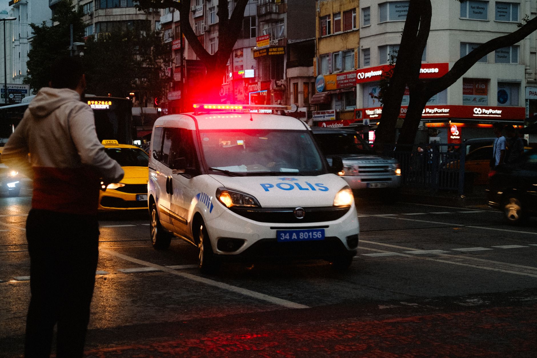 Masacru în Africa de Sud: Două atacuri armate violente au lăsat 27 de victime decedate