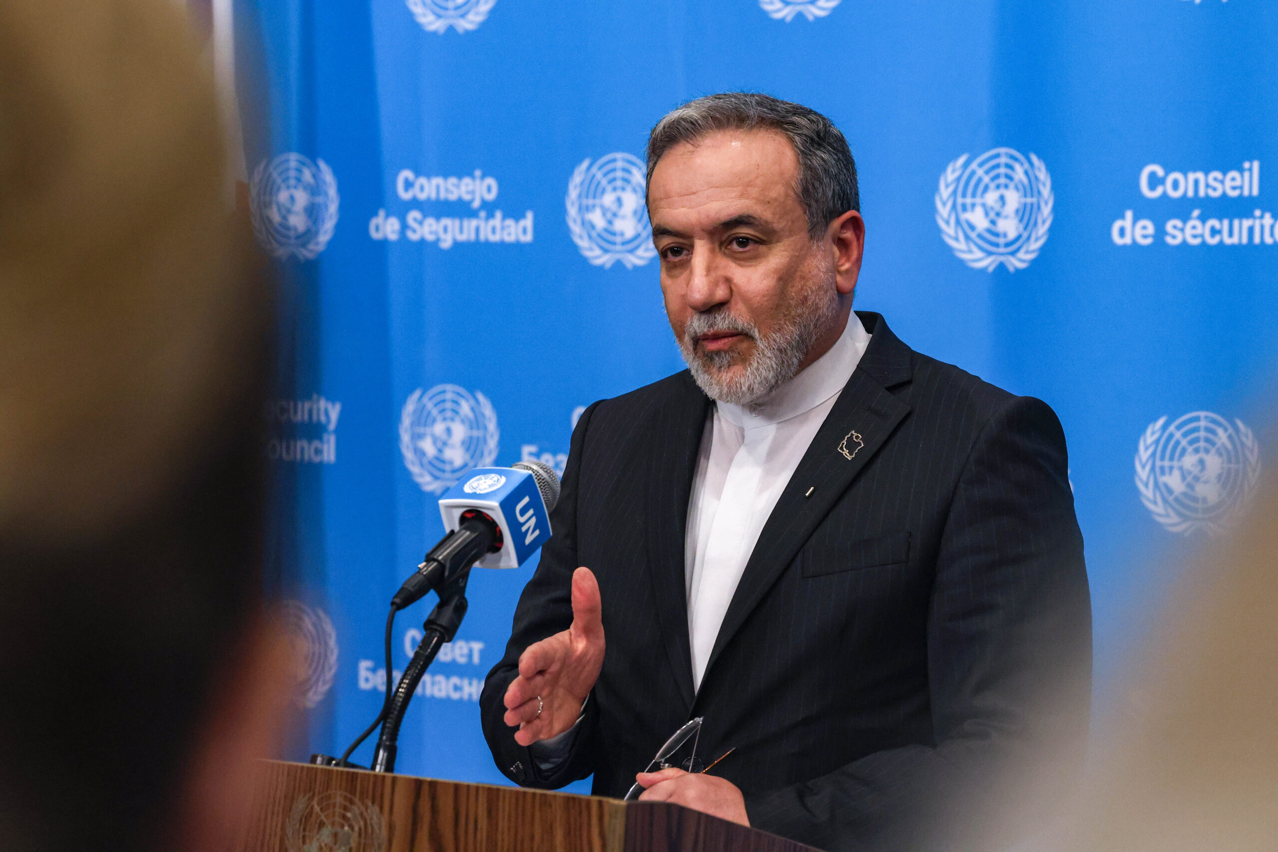 Tensiuni majore în Strâmtoarea Ormuz: Iranul refuză să cedeze, în timp ce Donald Trump respinge propunerea Teheranului