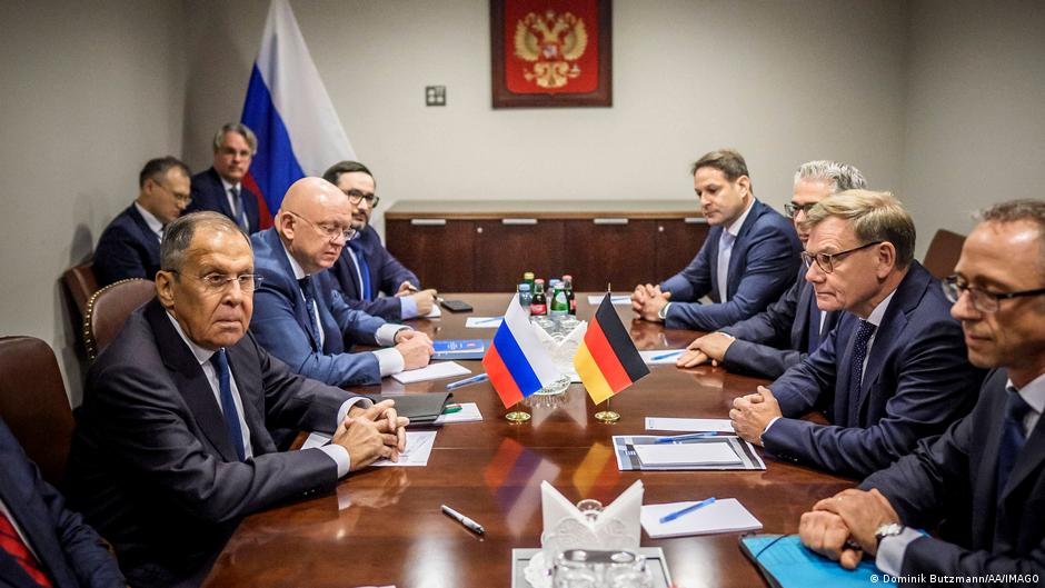 Întâlnire neașteptată la ONU: Ministrul german de externe, Johann Wadephul, a discutat cu Serghei Lavrov