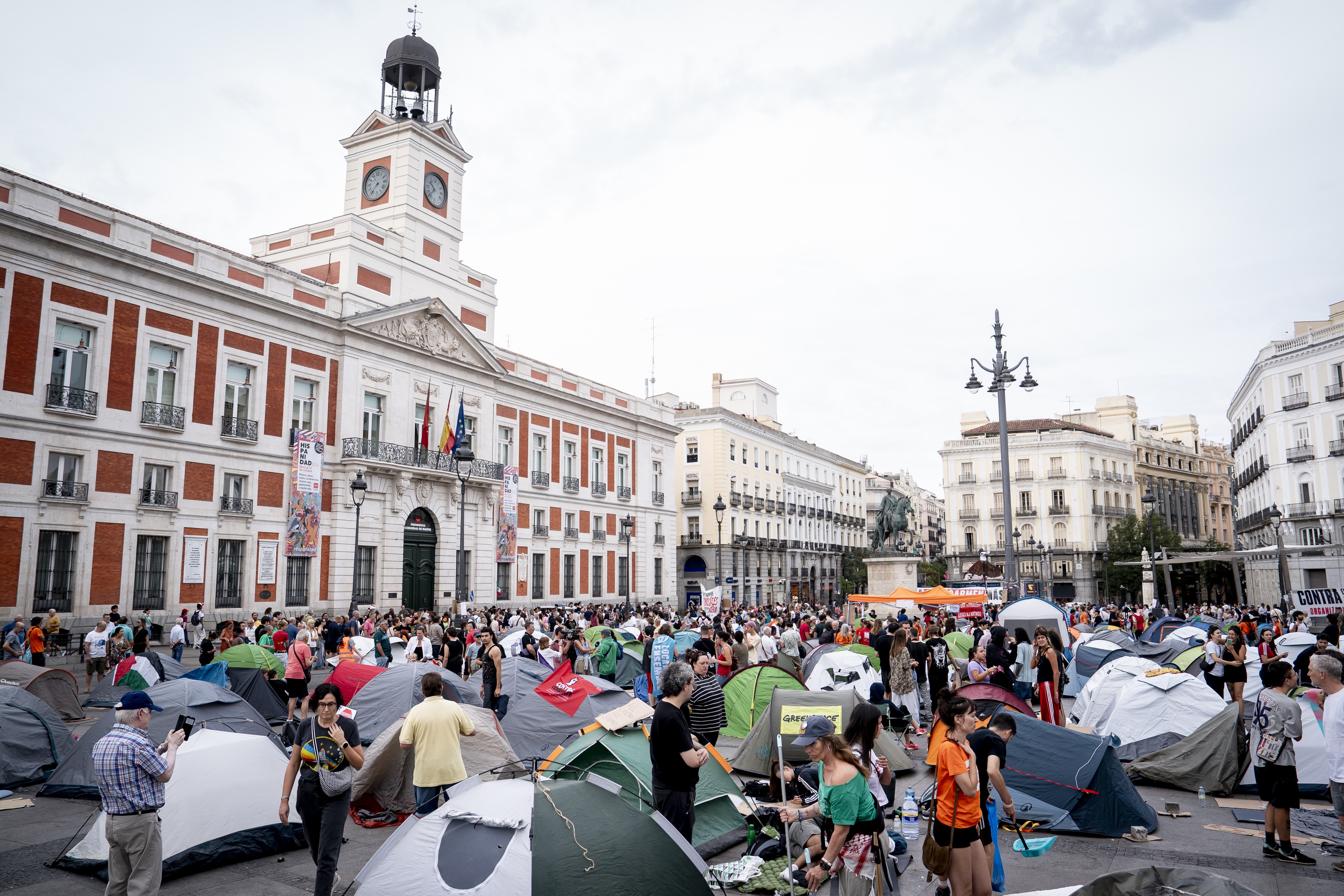Proteste masive în Madrid: manifestanții au ocupat piața Puerta del Sol pentru drepturi locative