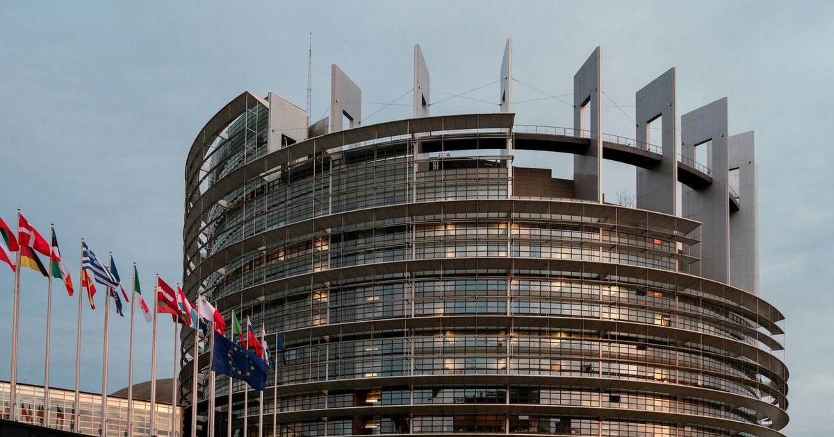 Debat la Parlamentul European despre climatizare: soluții pentru combaterea caniculei în clădirile publice