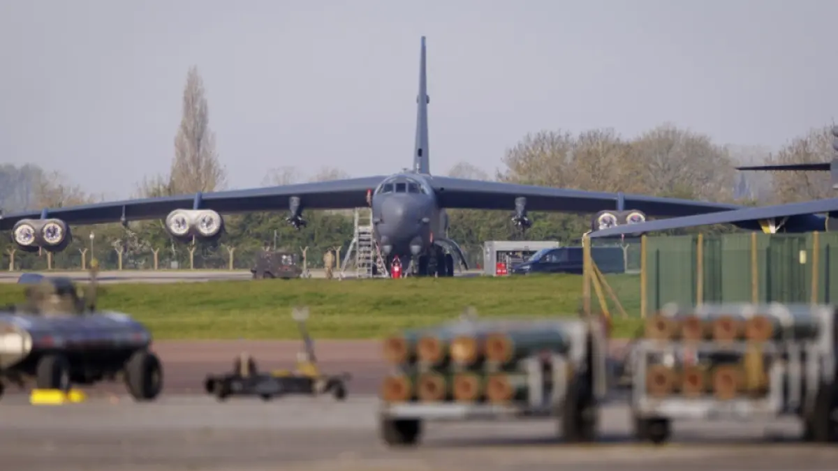 Alertă de securitate în Marea Britanie: cinci bărbați arestați pentru un complot terorist lângă baza aeriană Fairford