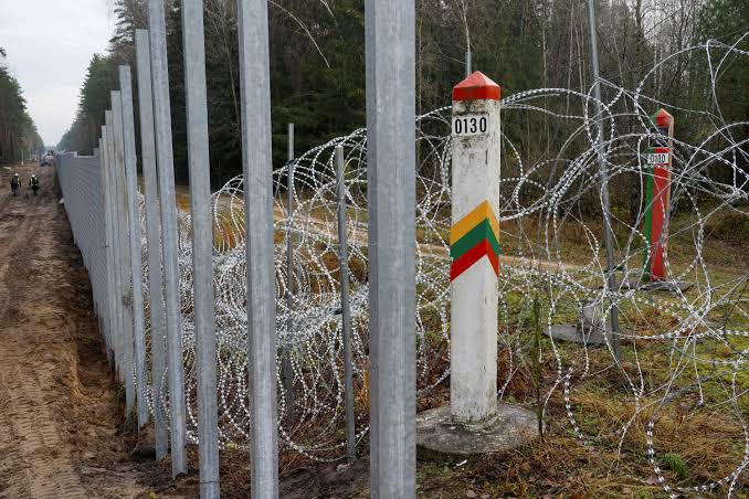 Polonia și Lituania pregătesc un plan comun pentru evacuarea civililor din statele baltice