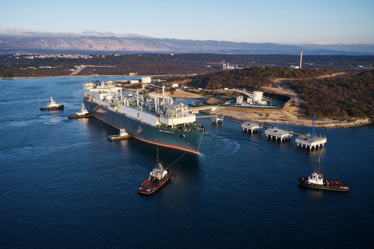 Comisia Europeană solicită statelor UE reducerea consumului de energie pentru a stabiliza prețurile