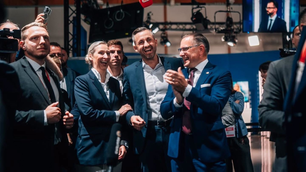Ascensiunea partidei AfD provoacă fracturi în rândul formațiunilor de extremă dreaptă din Europa