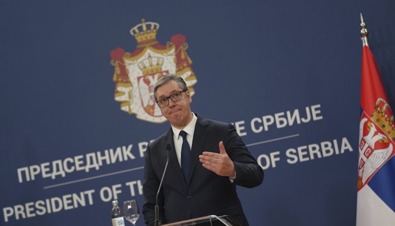 Aleksandar Vučić a demisionat din funcția de președinte al Serbiei pentru a viza postul de premier