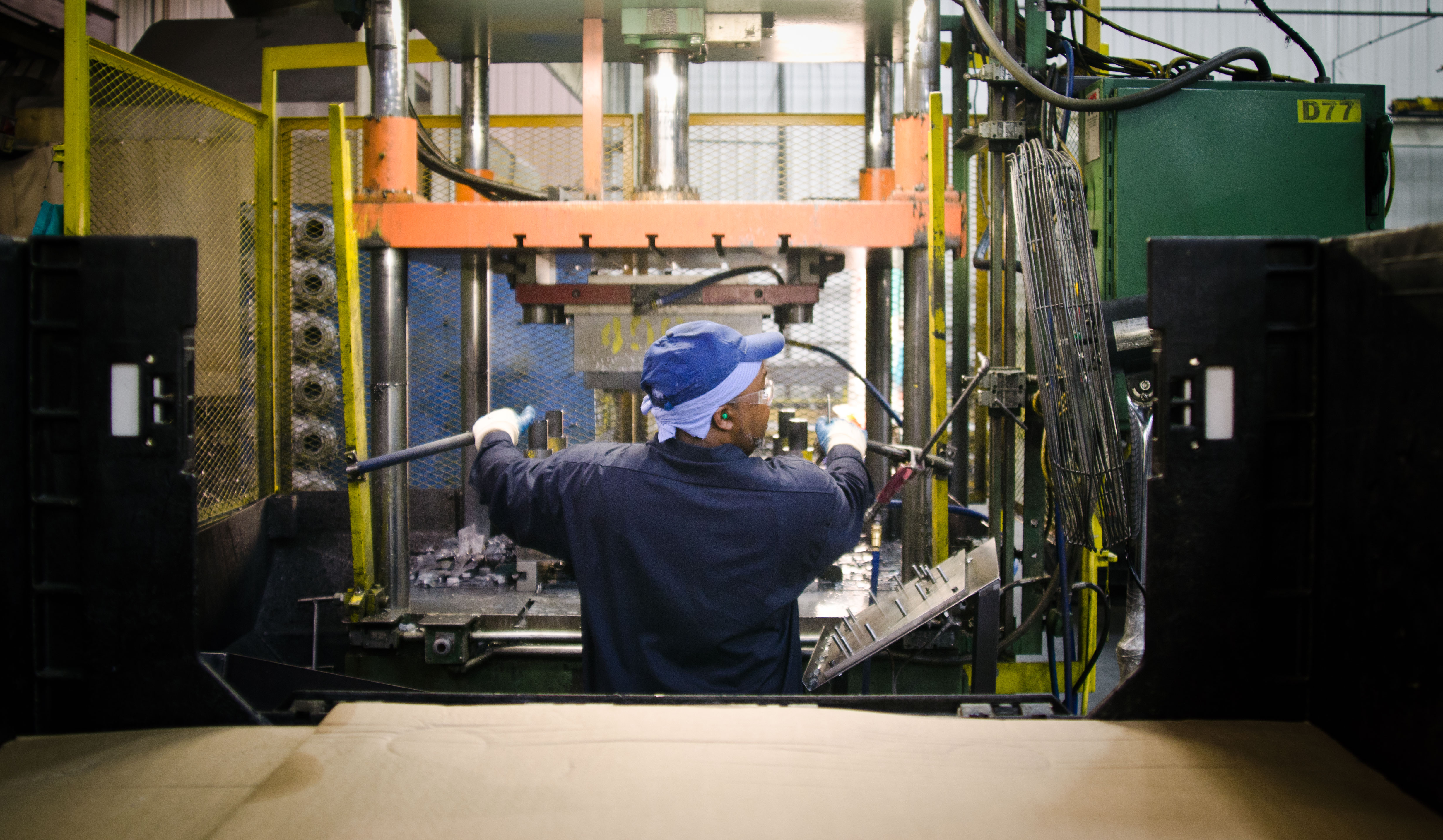 O fabrică din Irlanda furnizează indirect materie primă pentru industria de apărare a Rusiei