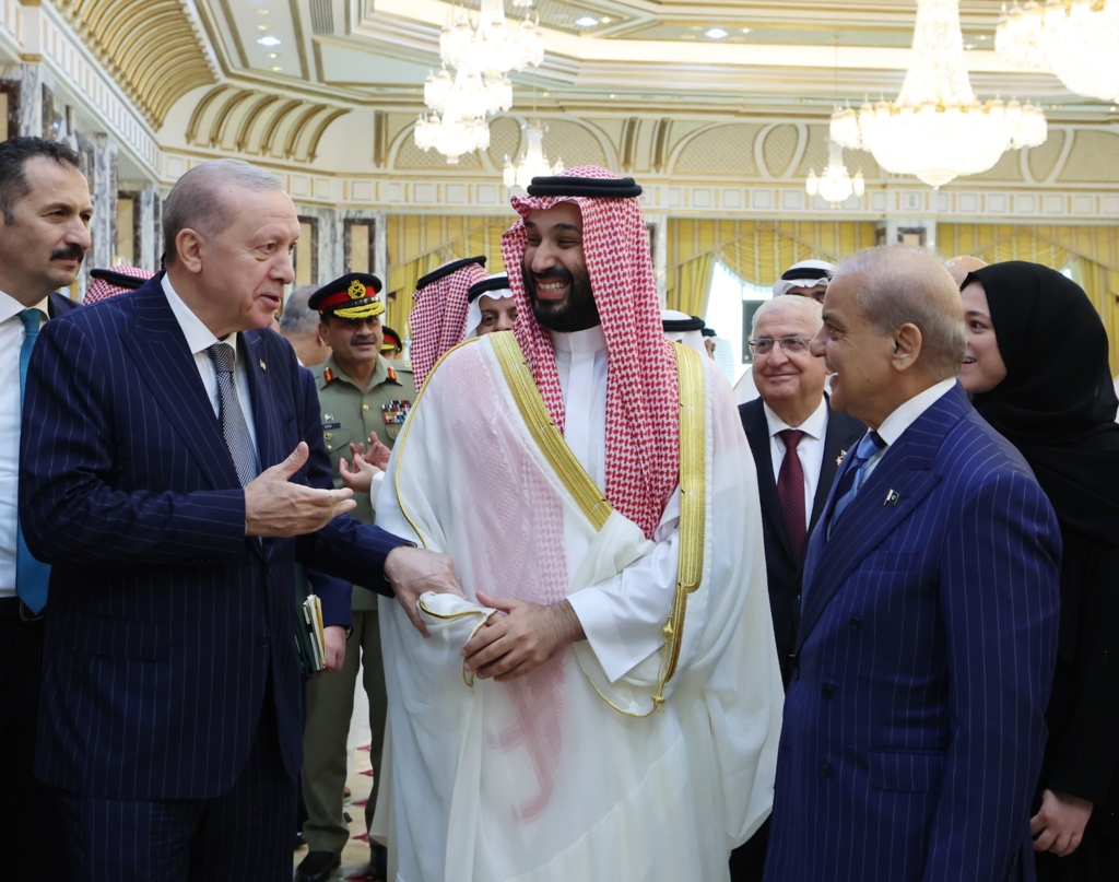 Pactul de la Mecca sub presiune: Alianța de apărare dintre Arabia Saudită, Turcia și Pakistan întâmpină dificultăți