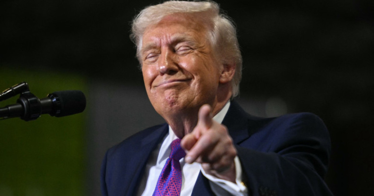 Donald Trump este acuzat de propagandă ilegală după difuzarea unei reclame finanțate din bani publici