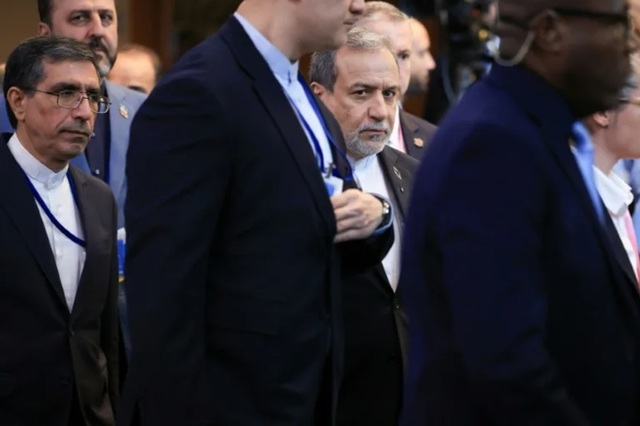 Abbas Araghchi așteaptă răspunsul SUA privind redeschiderea Strâmtorii Ormuz