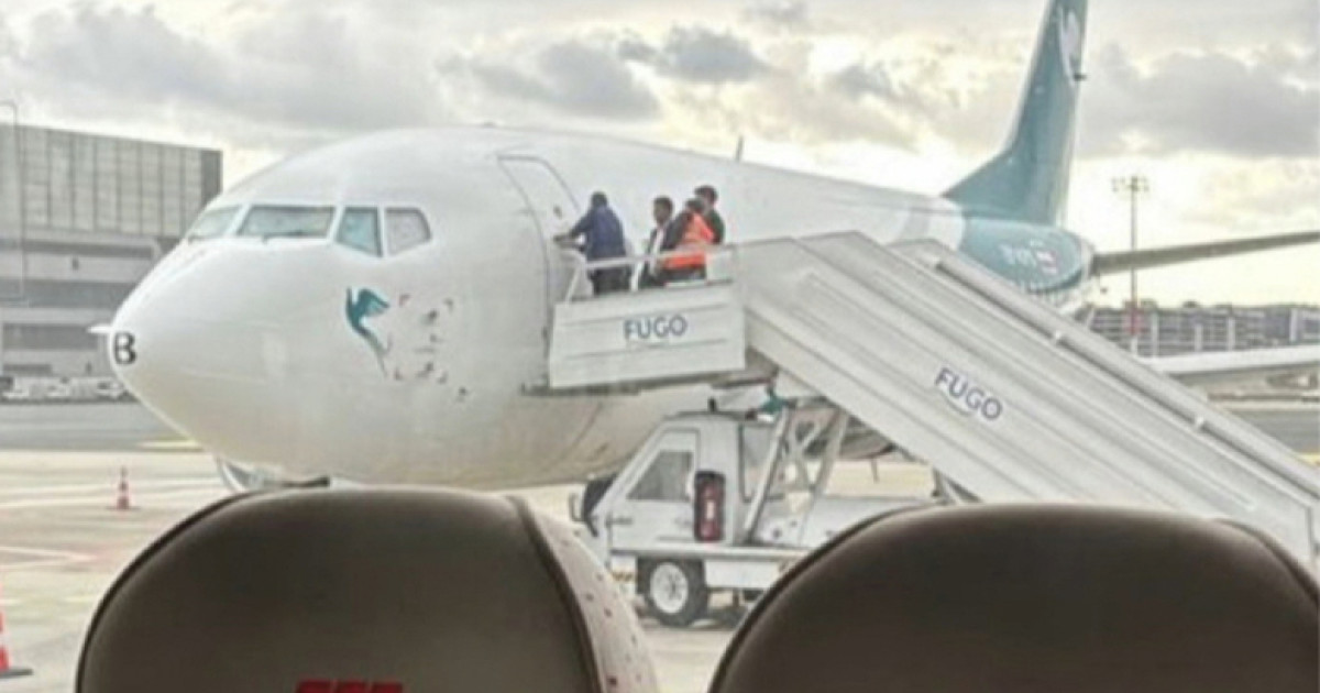 Un avion Caspian Airlines a fost sechestrat pe pistă, în Istanbul, înainte de decolare