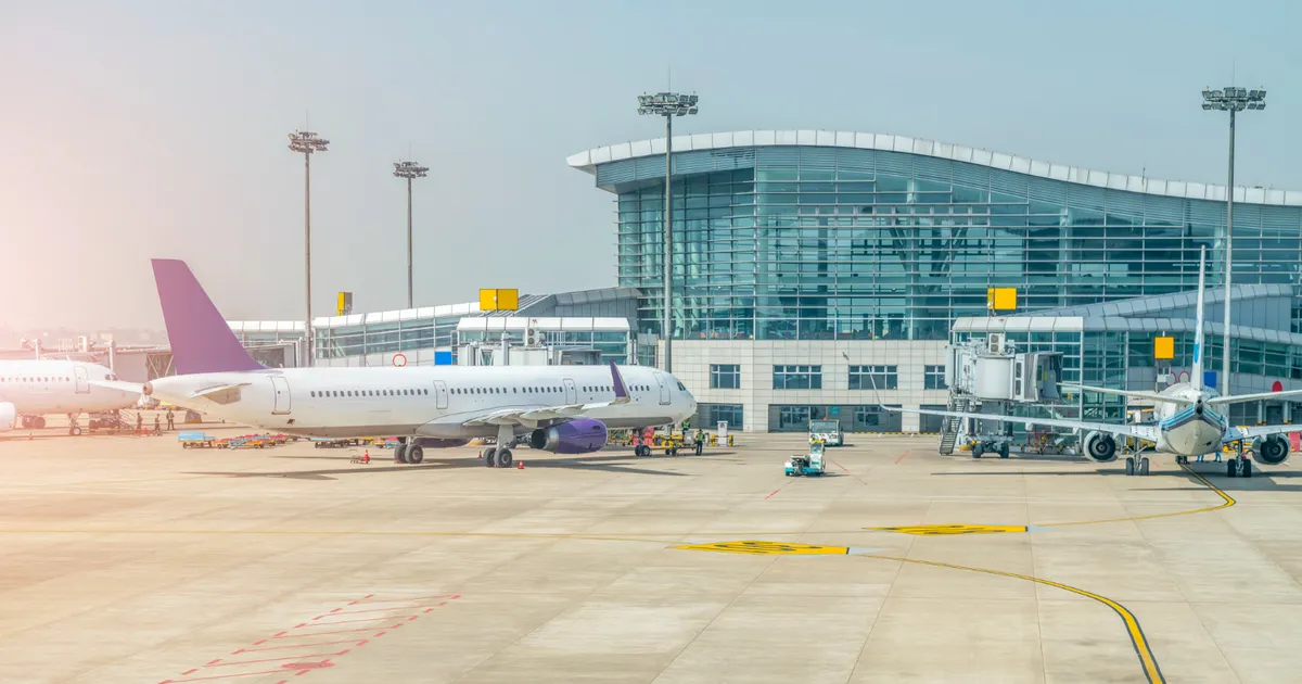 Un avion Caspian Airlines a fost sechestrat pe pista aeroportului din Istanbul chiar înainte de decolare