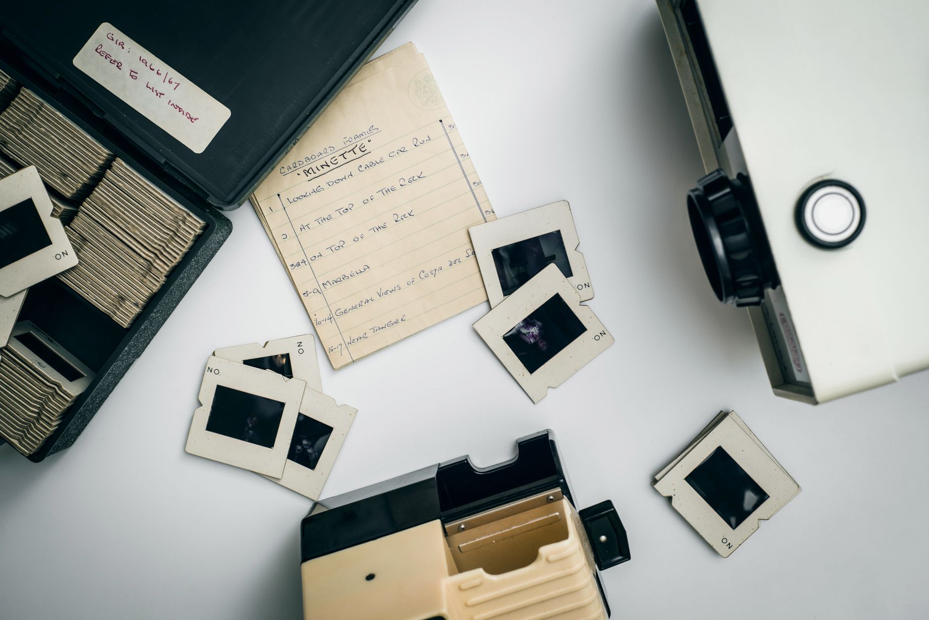 AGERPRES va digitaliza arhiva istorică: 200.000 de documente vor fi disponibile online