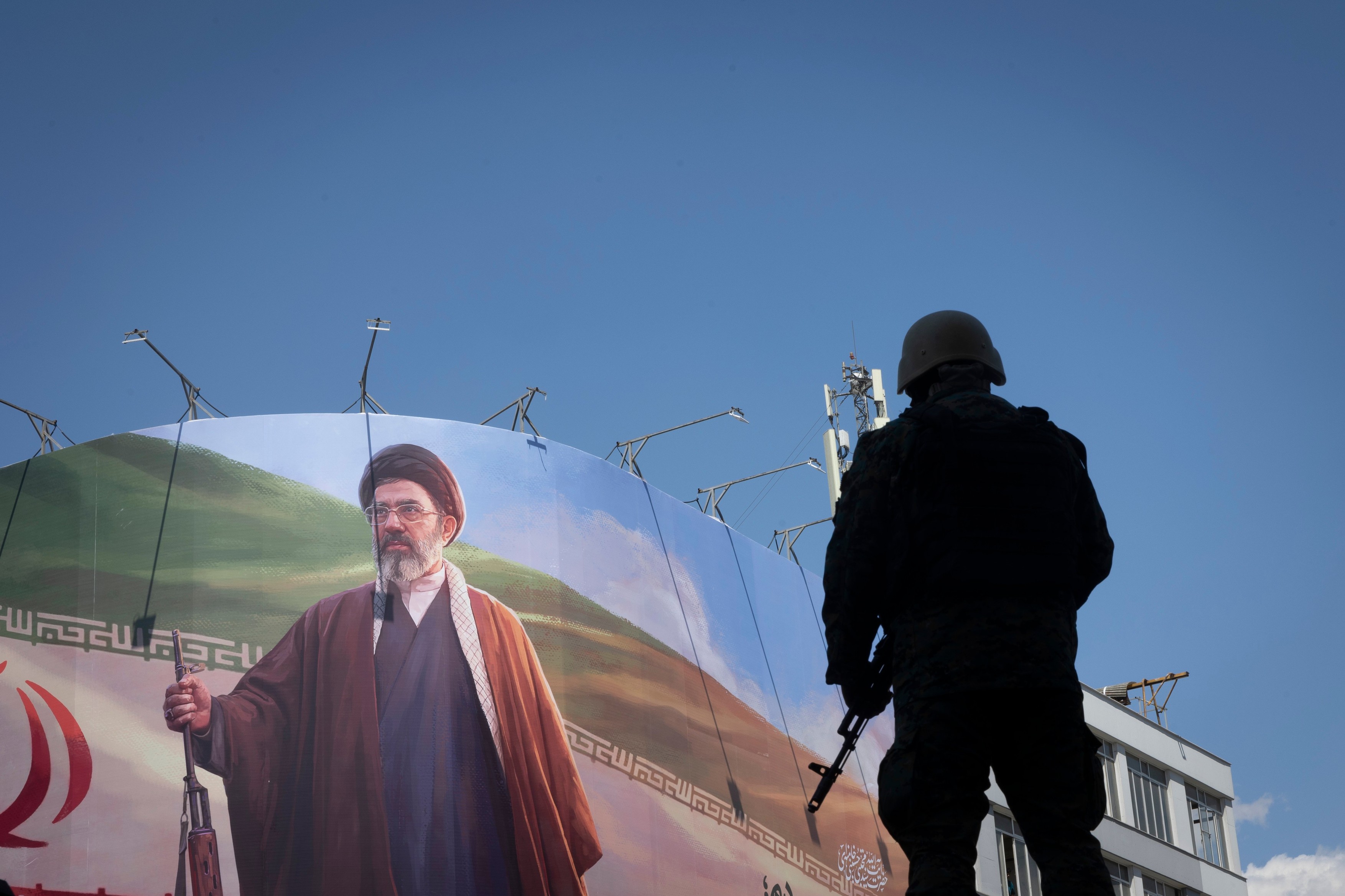 Mojtaba Khamenei susține că SUA vor părăsi Orientul Mijlociu după lovituri în strâmtoarea Ormuz