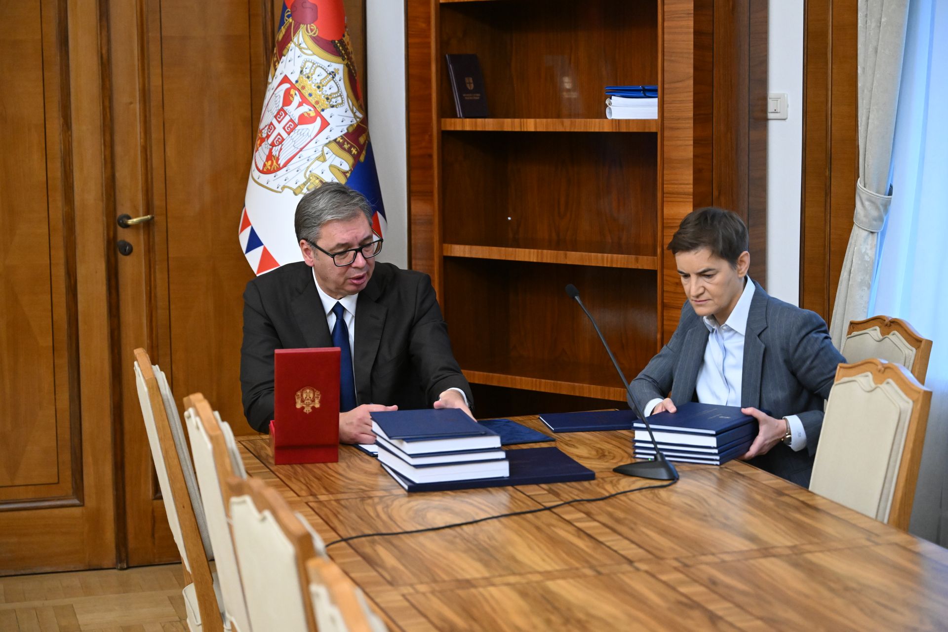 Ana Brnabić preia funcția de președintă a Serbiei după demisia lui Aleksandar Vučić