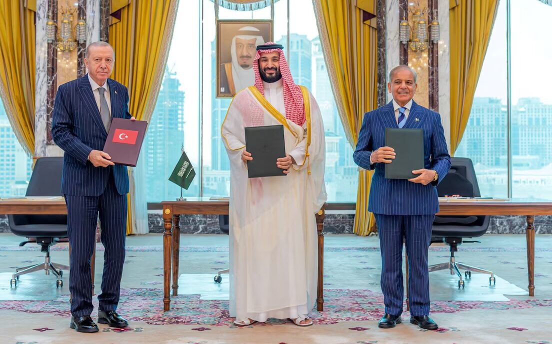 Pakistan promite sprijin militar pentru Arabia Saudită împotriva rebelilor houthi